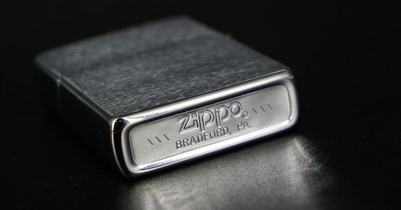Bật lửa Zippo 1984