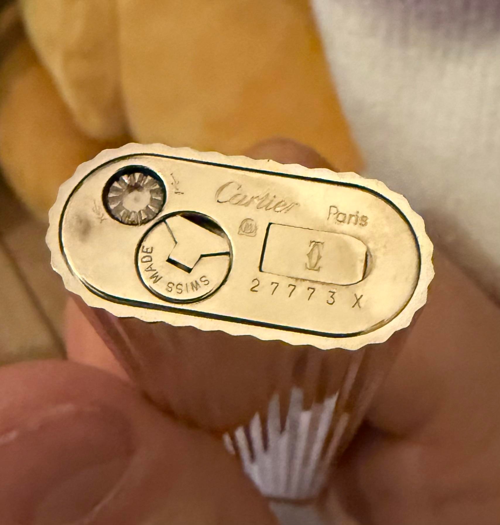 Cách phân biệt bật lửa Cartier